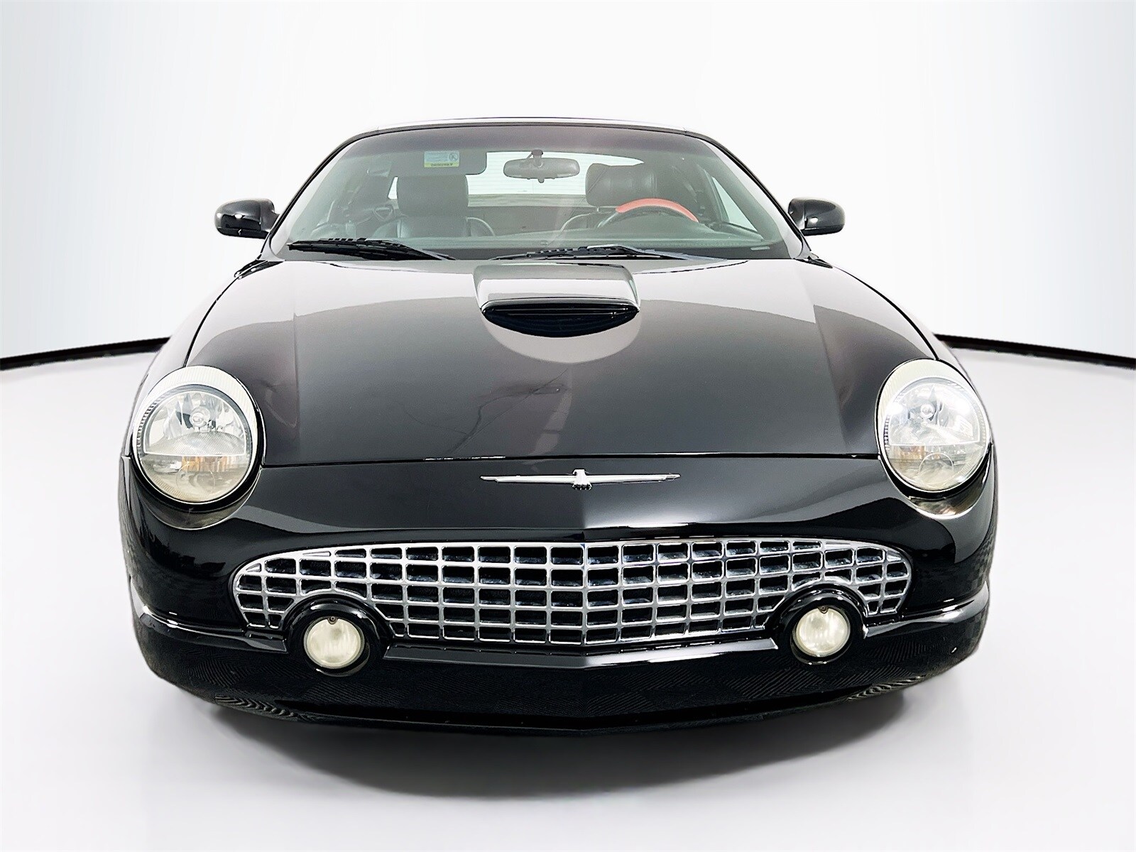 2002 Ford Thunderbird Base photo 2