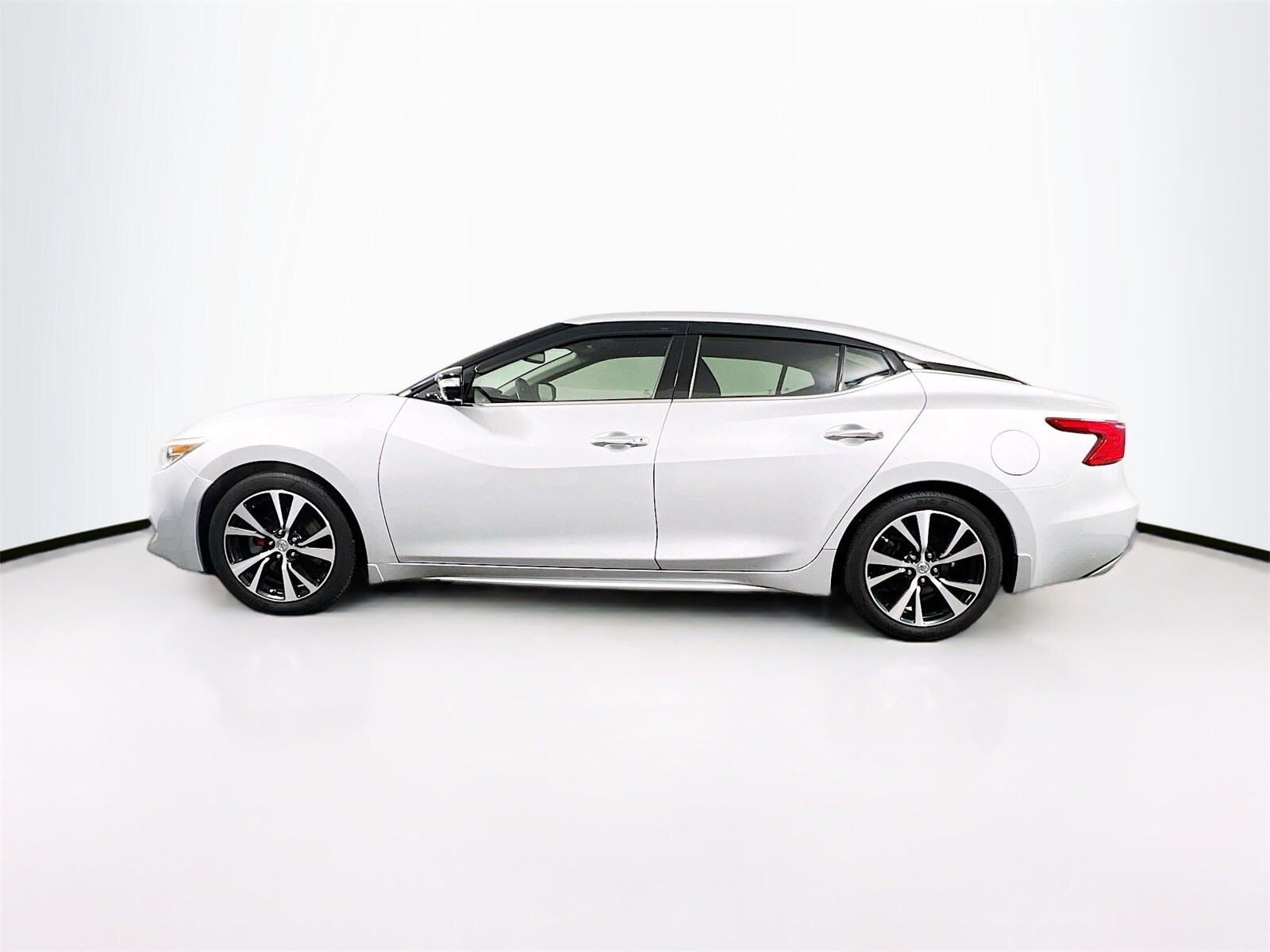 2018 Nissan Maxima Platinum photo 4