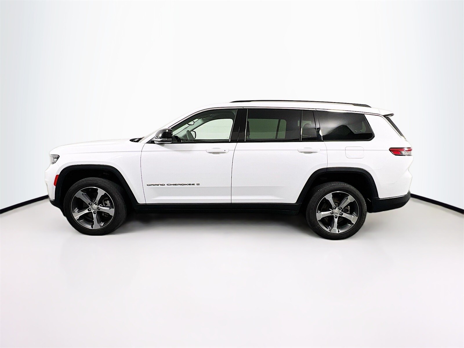 2023 Jeep Grand Cherokee Limited photo 3