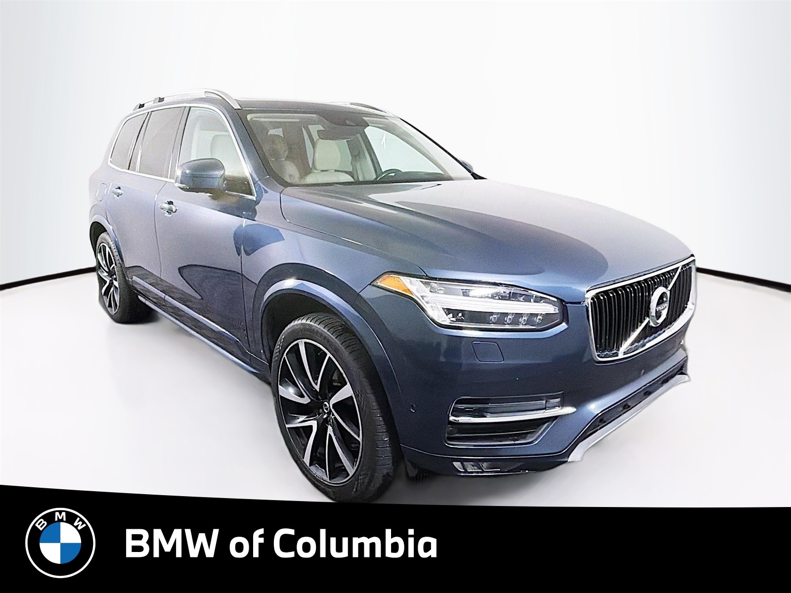 2019 Volvo XC90 Momentum's photo