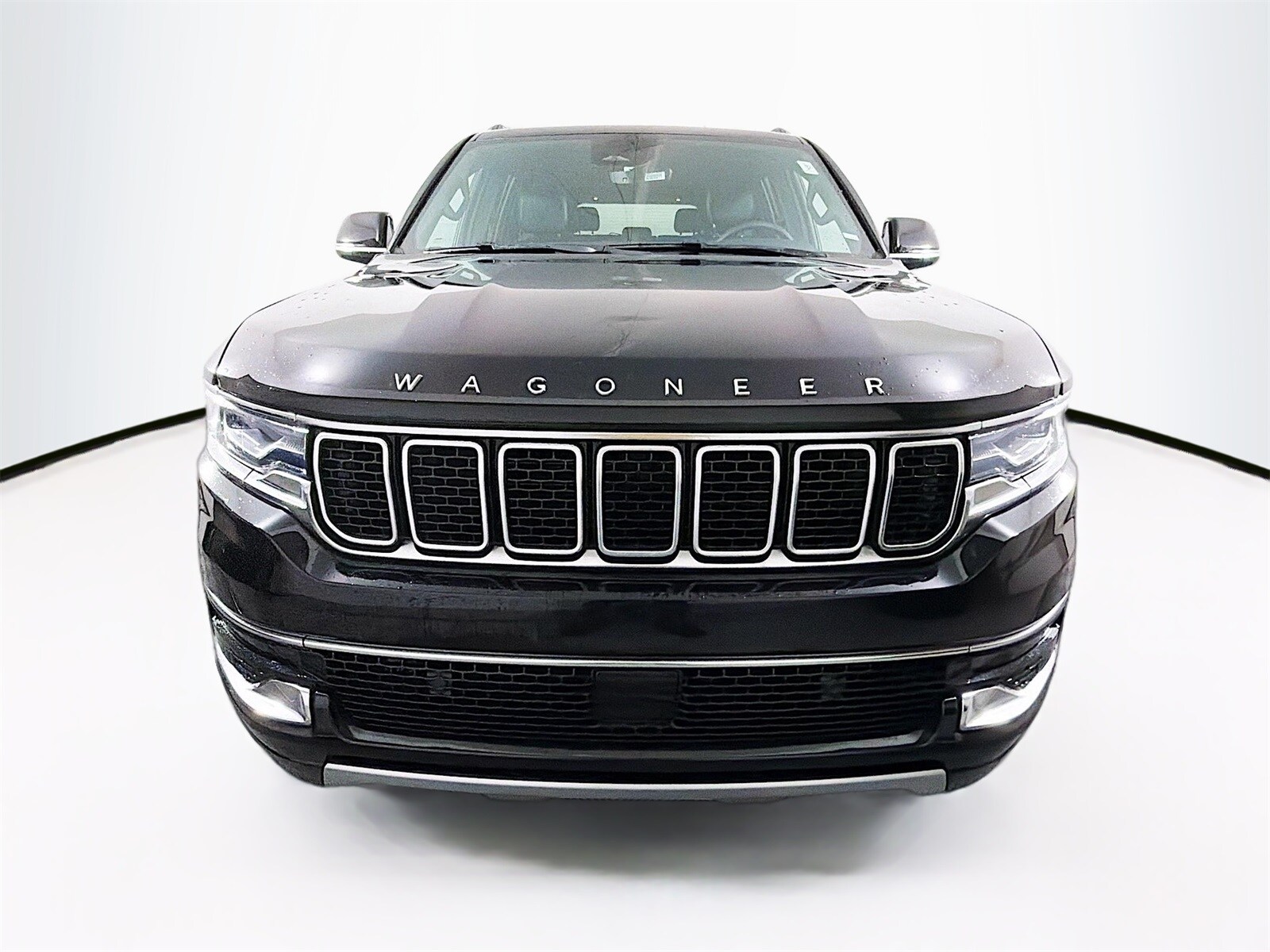 2024 Jeep Wagoneer L Series II photo 2