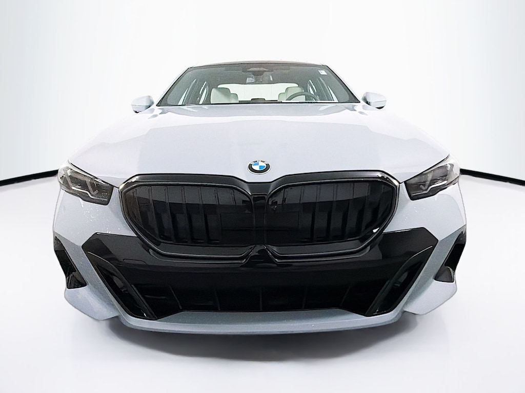 New 2026 BMW 530i xDrive Sedan