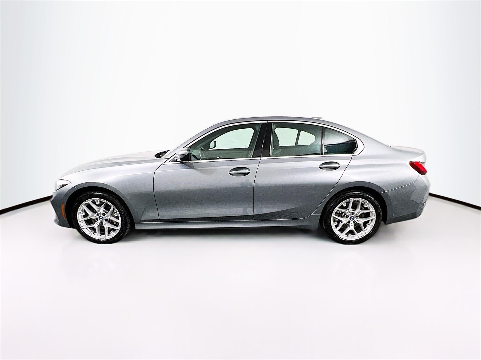 2025 Bmw 330i xDrive photo 4