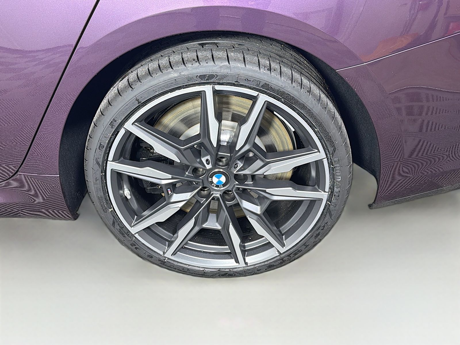 2026 BMW 8 Series M850i - Photo 34