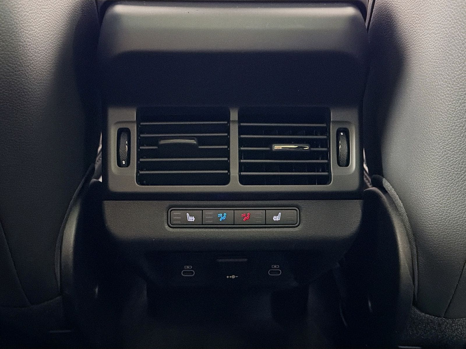2026 Land Rover Range Rover Evoque Dynamic SE - Photo 28