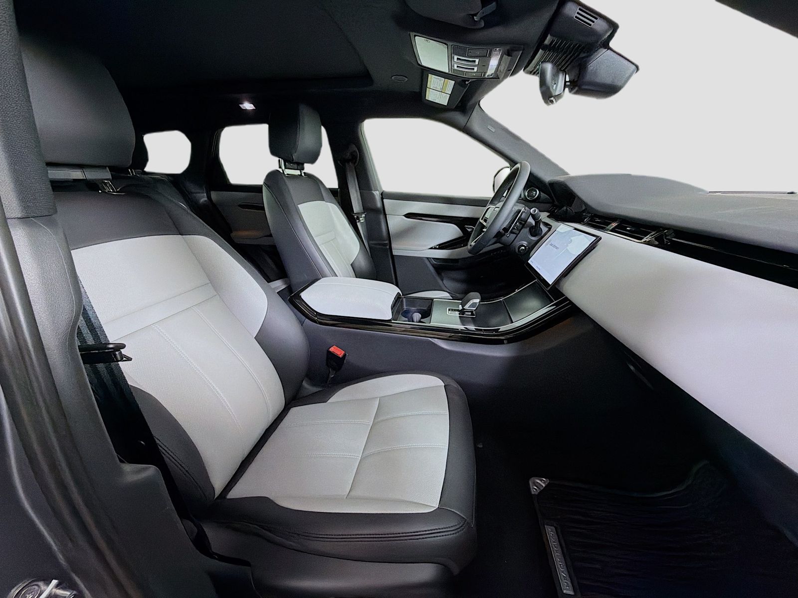 2026 Land Rover Range Rover Evoque Dynamic SE - Photo 31