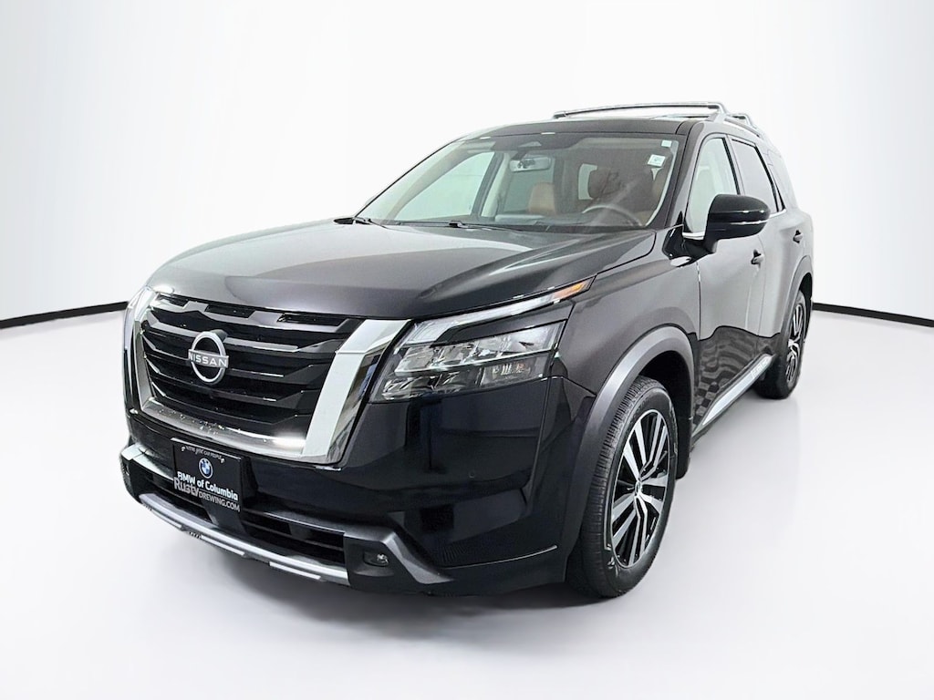 Used 2025 Nissan Pathfinder Platinum SUV