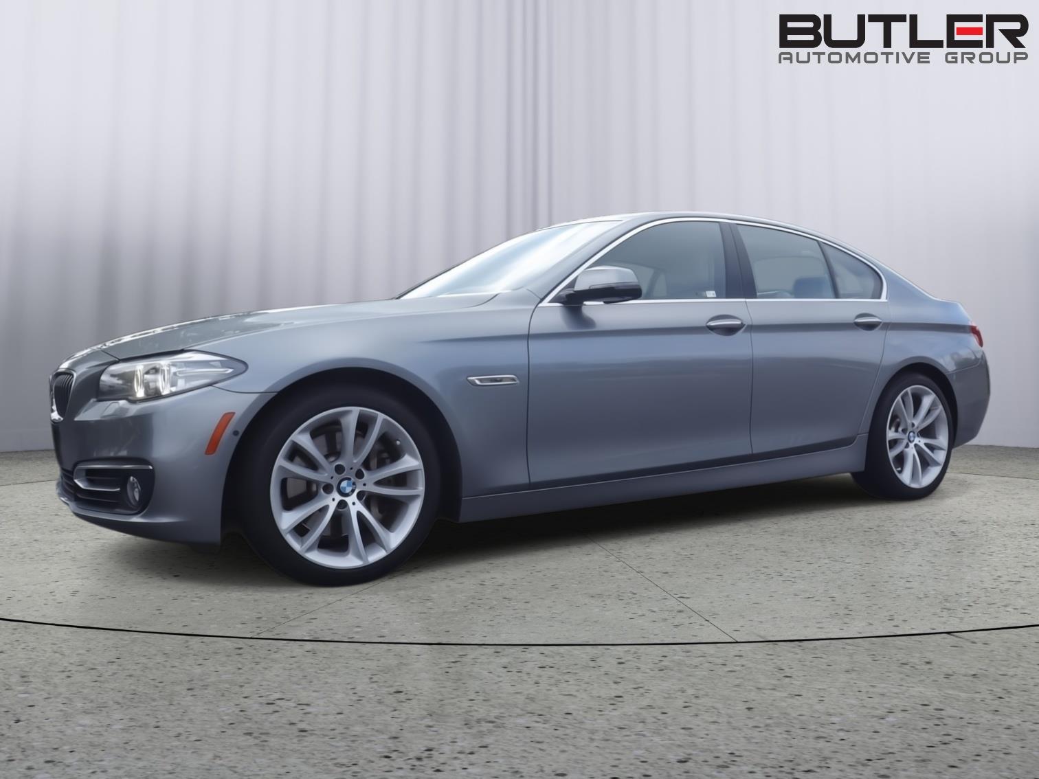 2016 BMW 5 Series 535i Sedan's photo