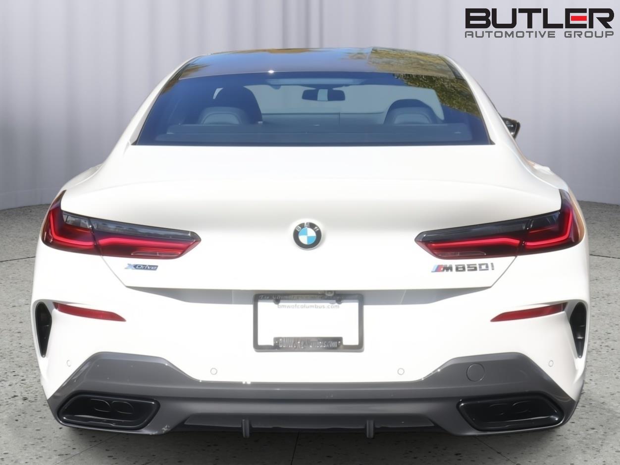 2026 BMW 8 Series M850i - Photo 6