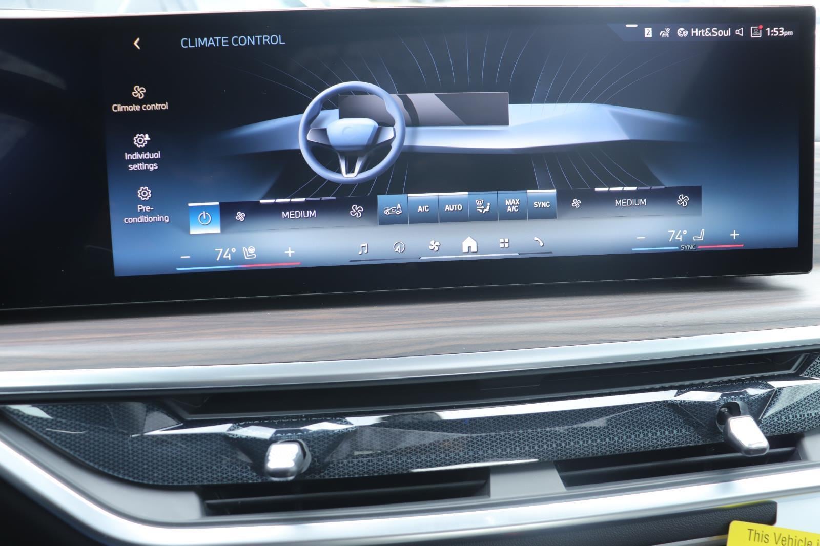 2026 BMW X5 50e - Photo 28
