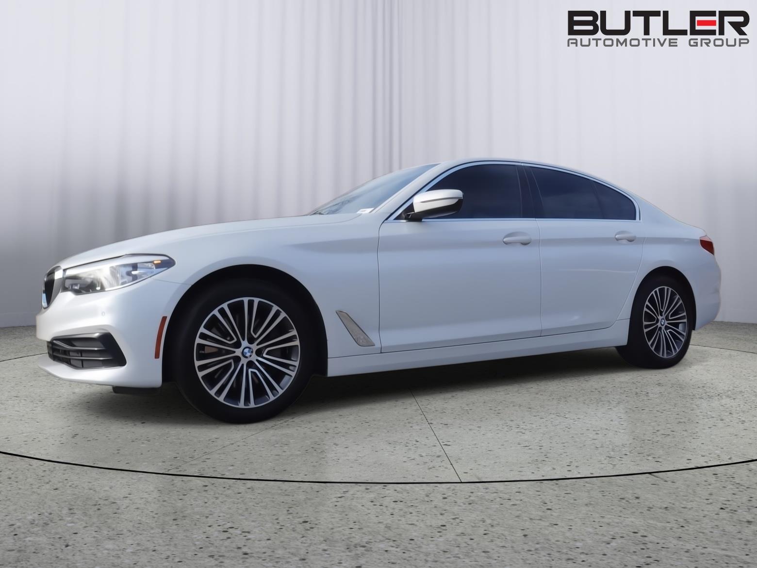 2020 BMW 5 Series 530i's photo