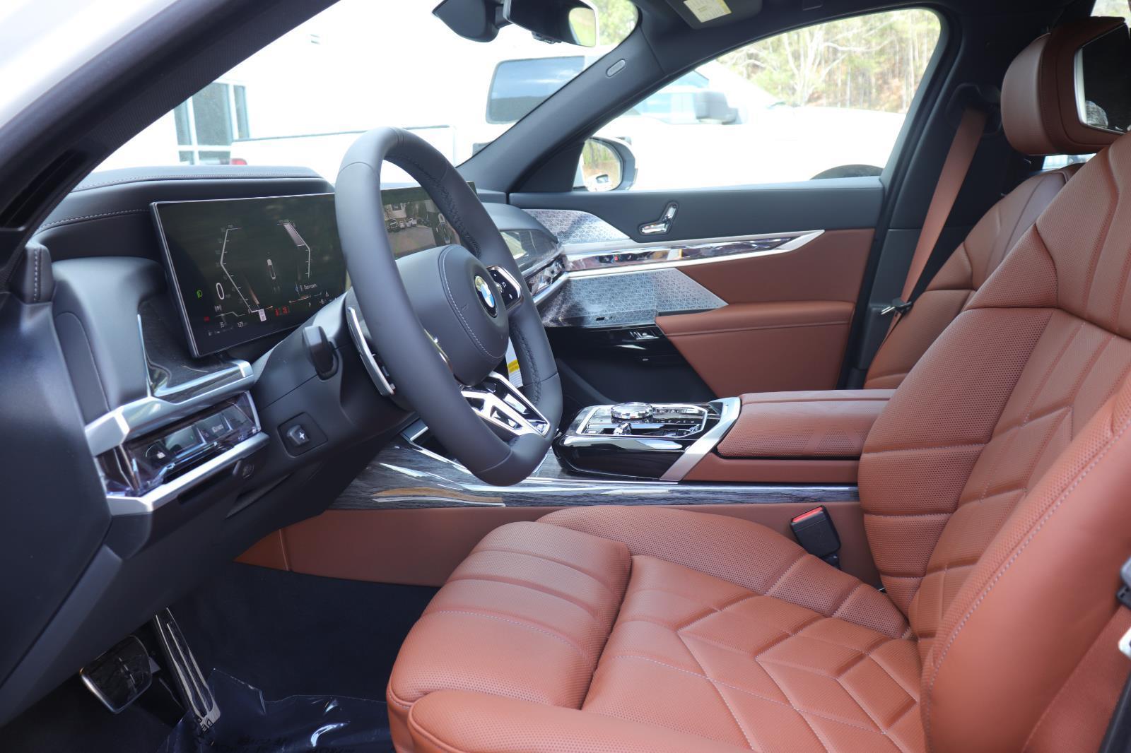 2026 BMW 7 Series 760i - Photo 11