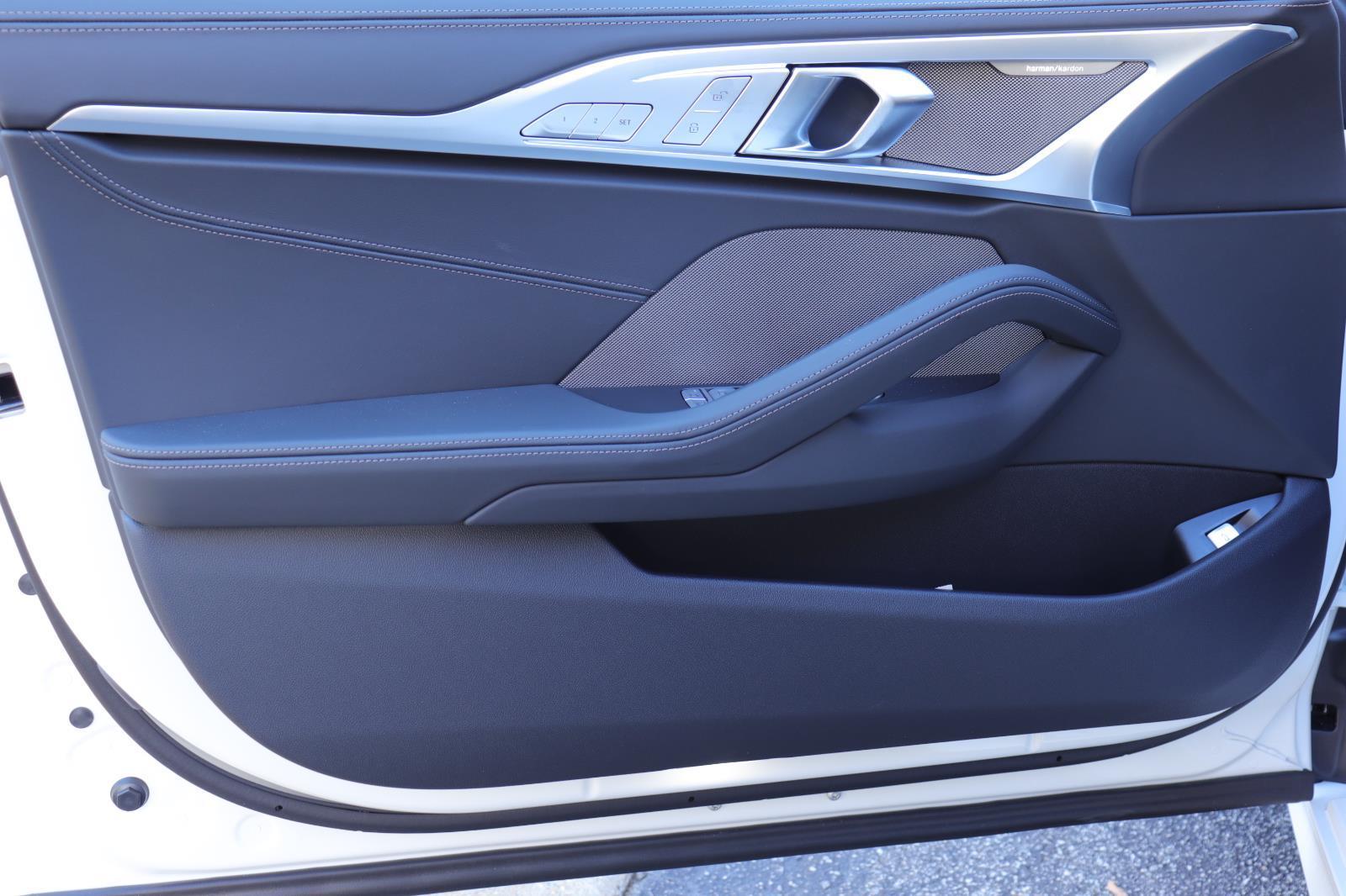 2026 BMW 8 Series M850i - Photo 12