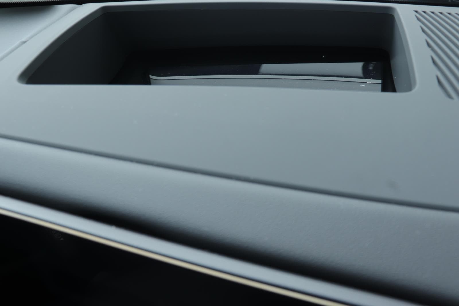 2027 BMW 5 Series 530i - Photo 24