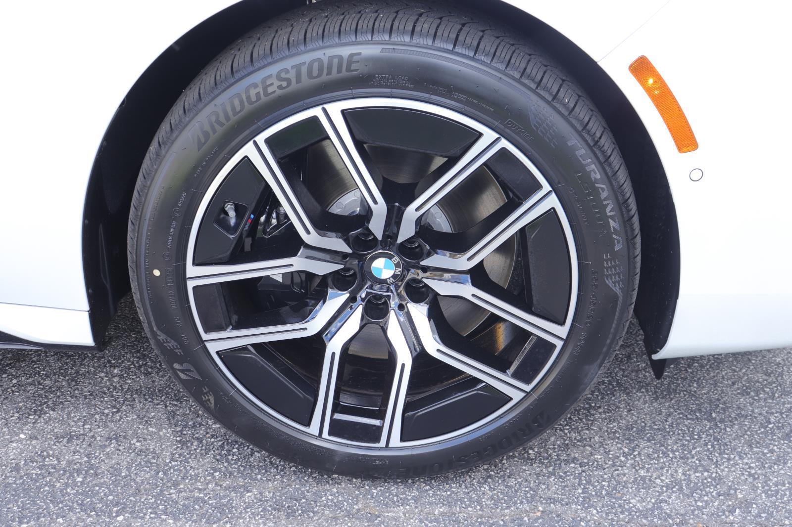 2026 BMW 7 Series 760i - Photo 39