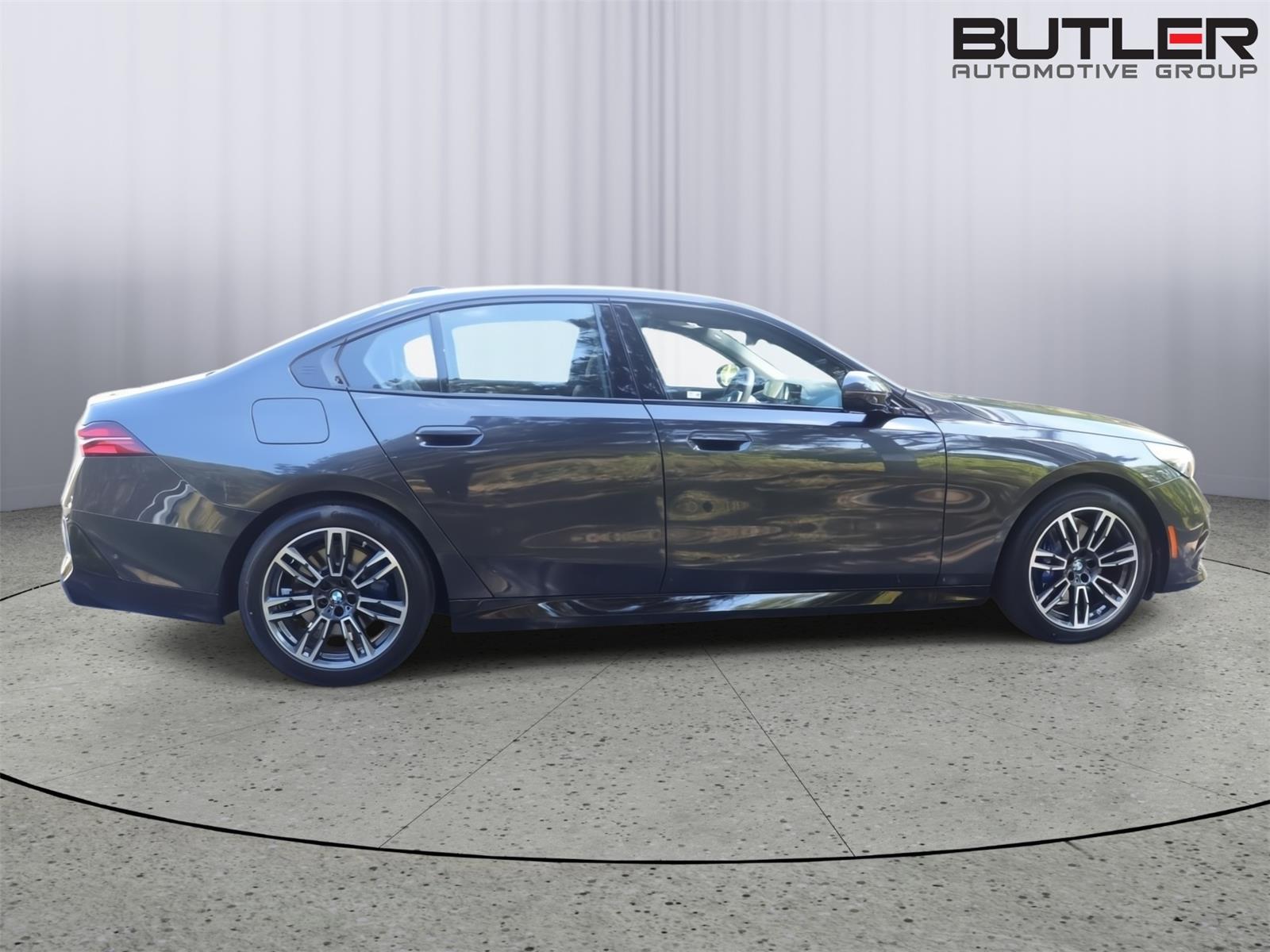 2026 BMW 5 Series 530i - Photo 7