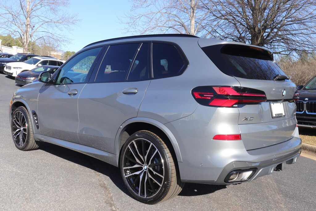New 2026 BMW X5 xDrive40i Sports Activity Vehicle