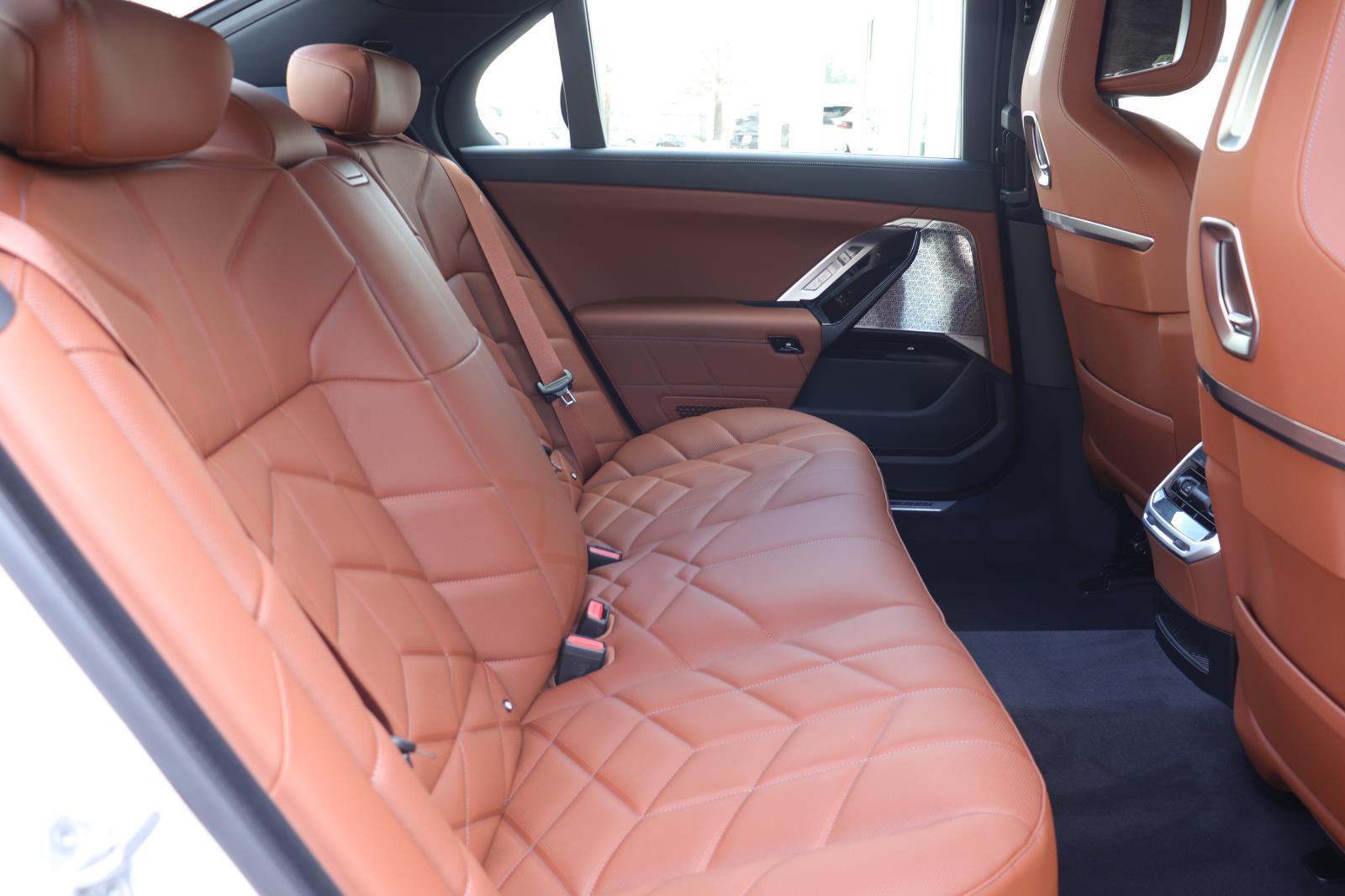 2026 BMW 7 Series 760i - Photo 19