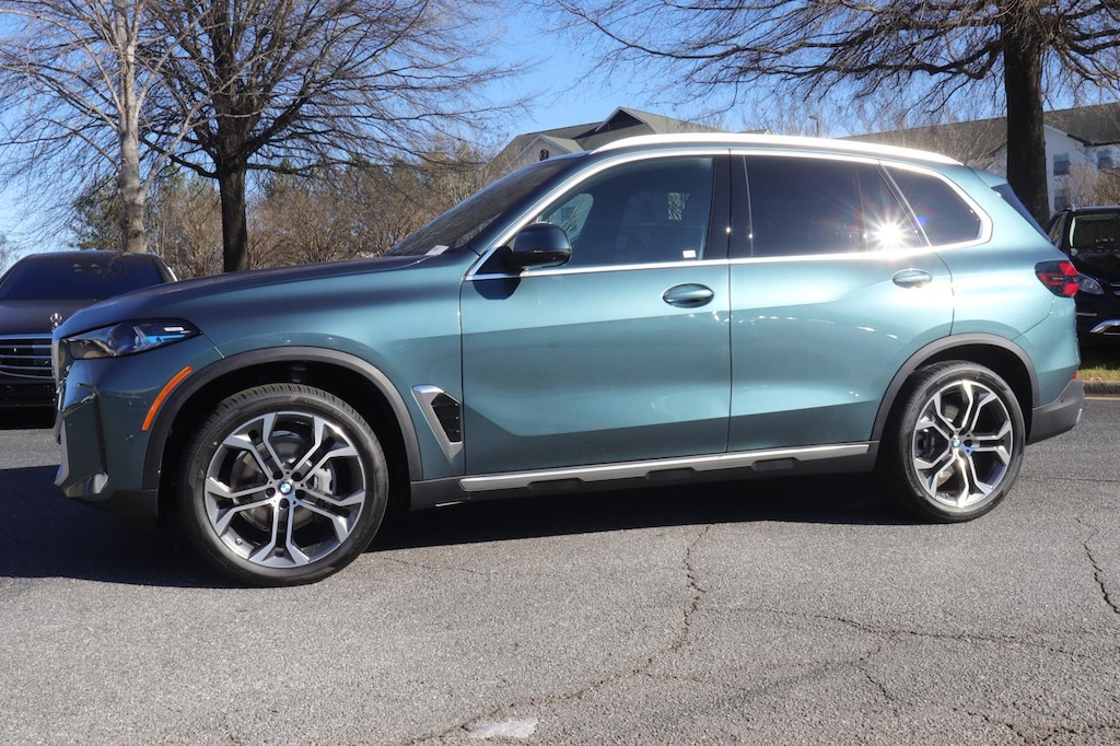 New 2026 BMW X5 xDrive40i Sports Activity Vehicle