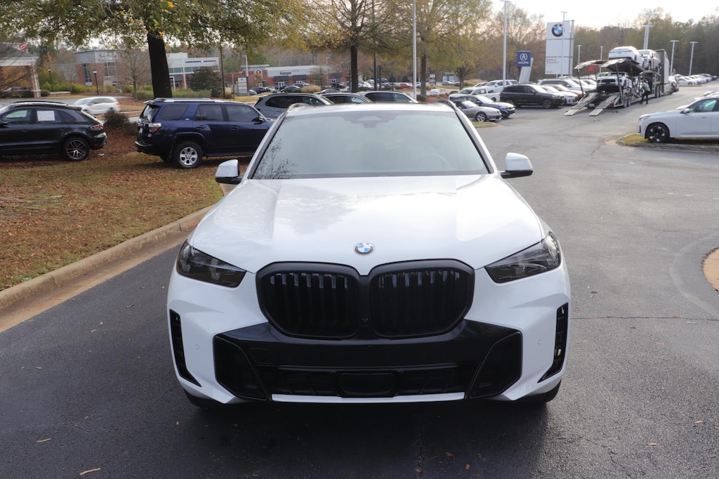 New 2026 BMW X5 xDrive40i Sports Activity Vehicle