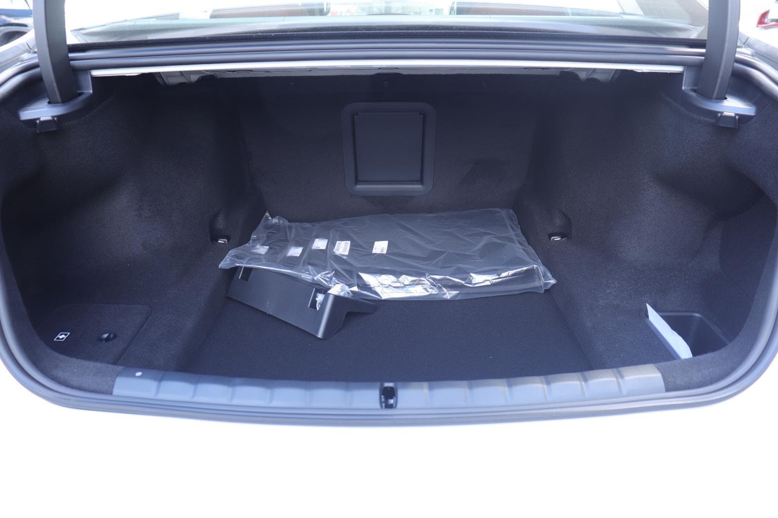 2026 BMW 7 Series 760i - Photo 14