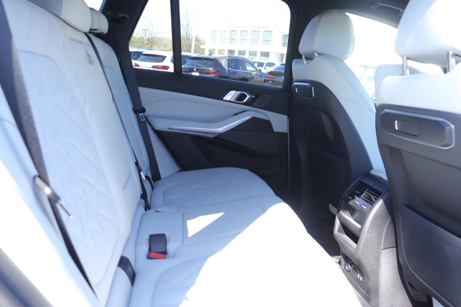 2026 BMW X5 40i - Photo 22