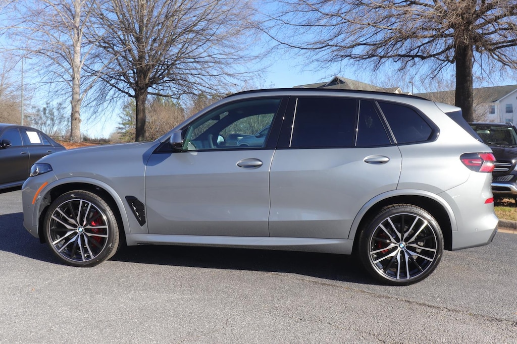 New 2026 BMW X5 xDrive40i Sports Activity Vehicle