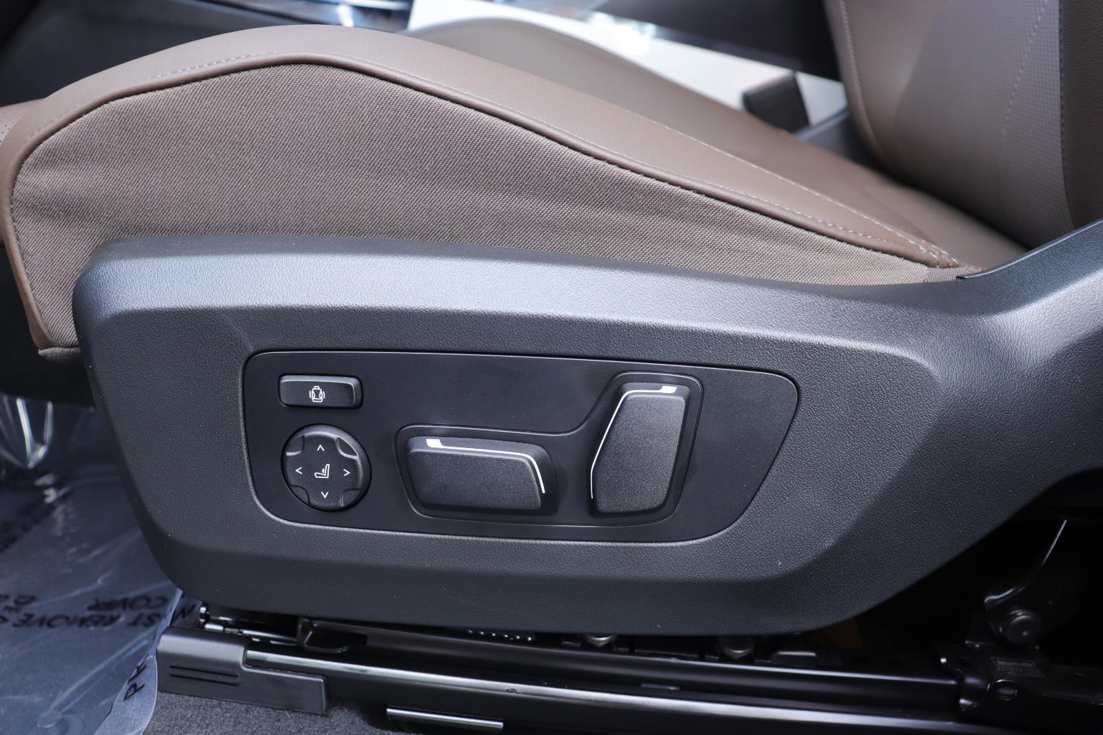 2026 BMW X3 30 - Photo 24