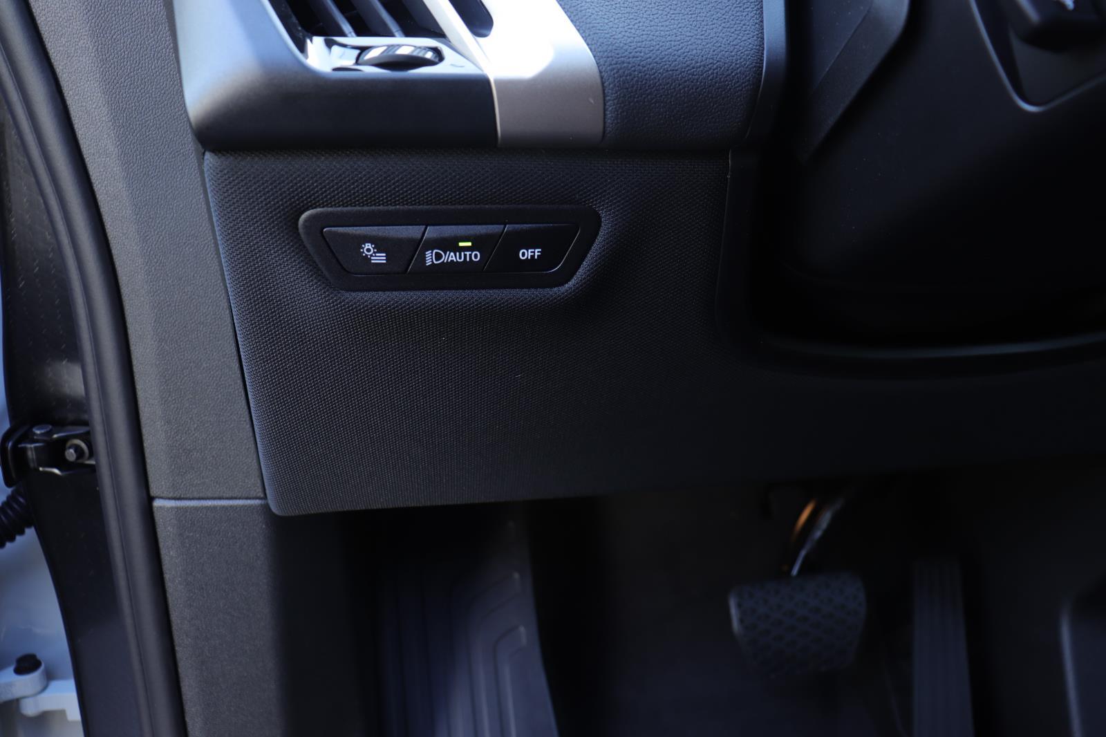 2026 BMW iX 60 - Photo 25