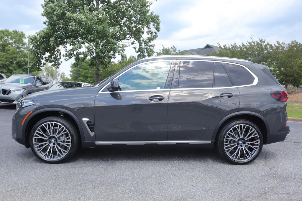 New 2026 BMW X5 sDrive40i Sports Activity Vehicle