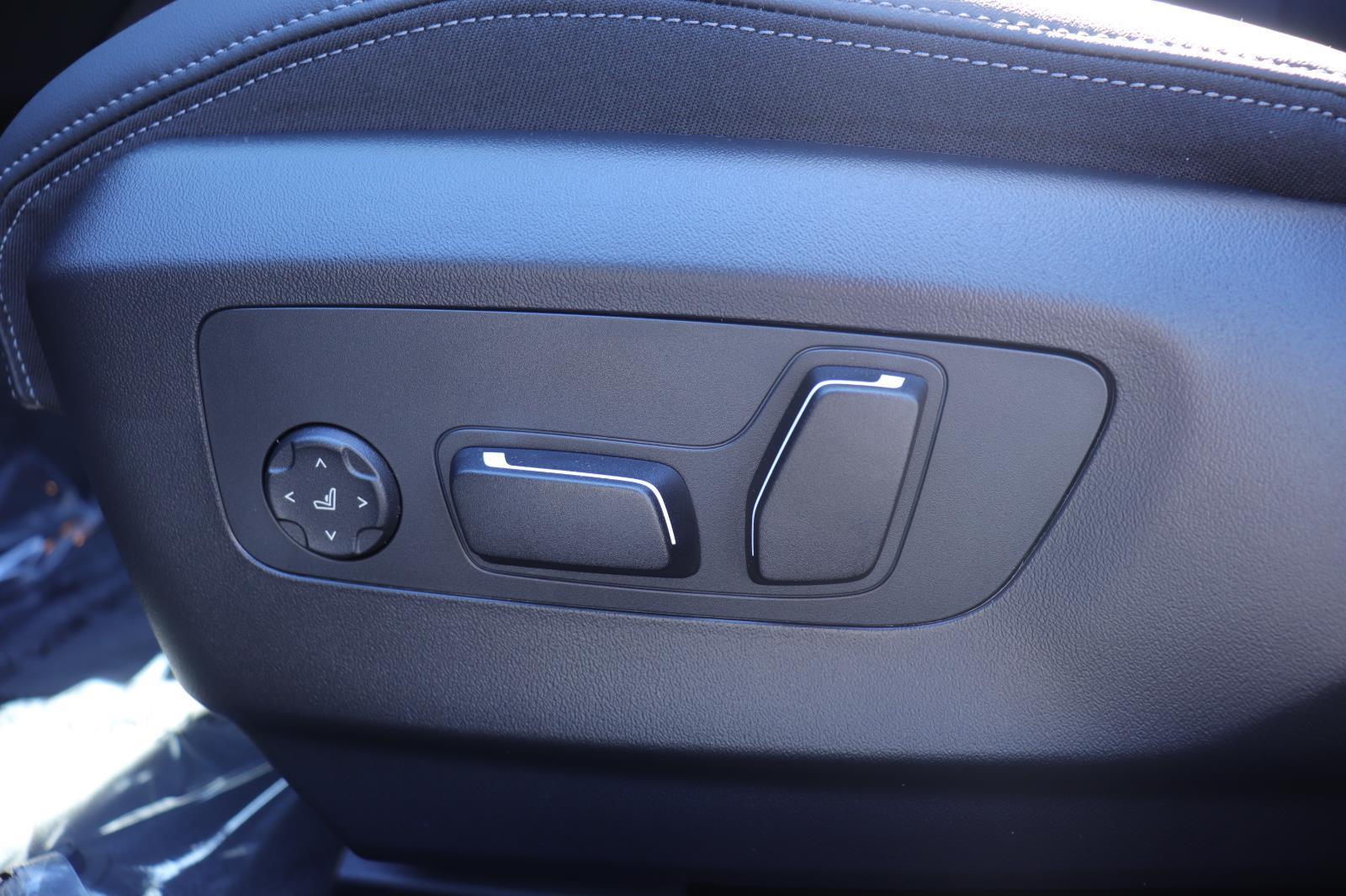 2027 BMW 5 Series 530i - Photo 23