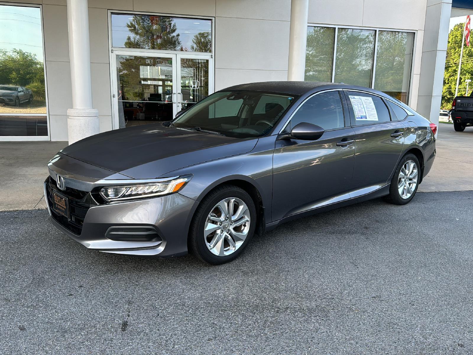 Used 2018 Honda Accord LX with VIN 1HGCV1F1XJA186289 for sale in Columbus, GA