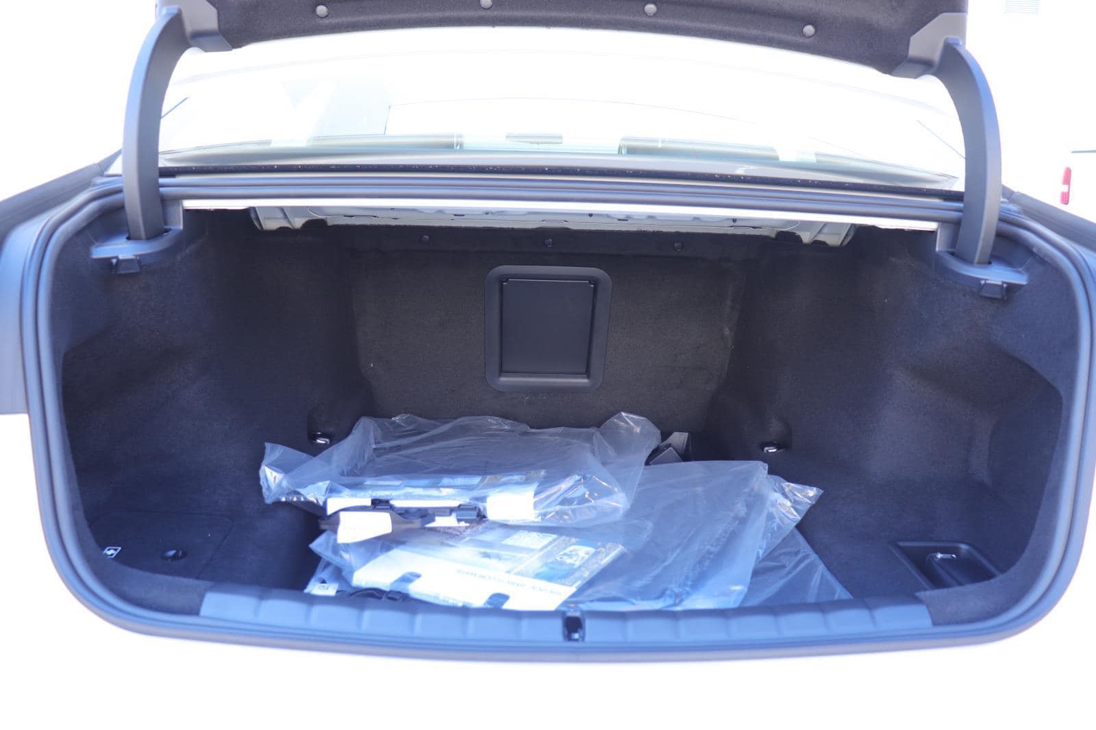 2026 BMW 7 Series 760i - Photo 16