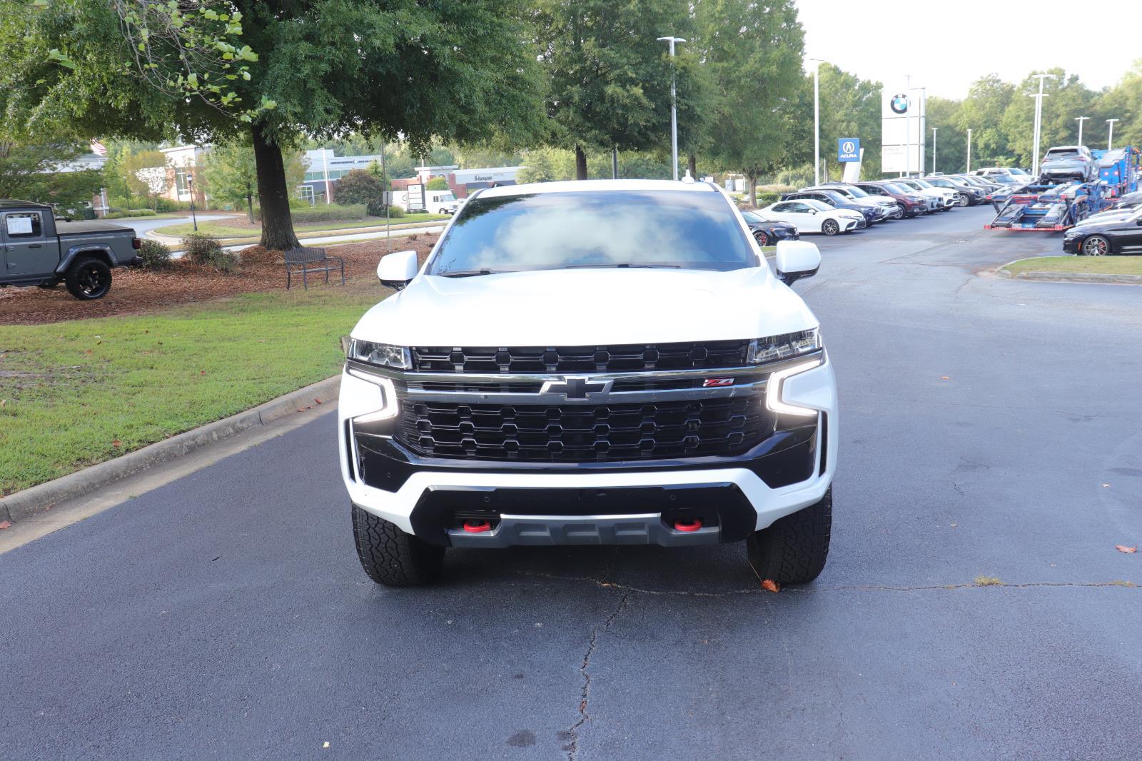 2022 Chevrolet Suburban Z71 photo 3