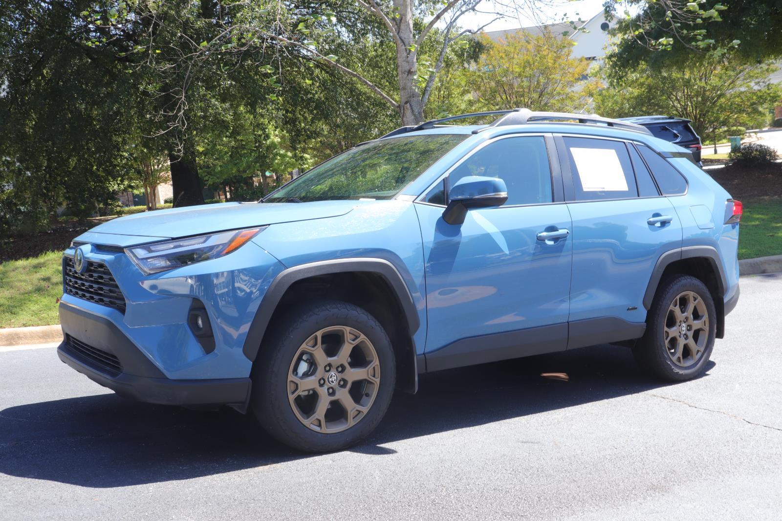2023 Toyota RAV4 Hybrid photo 4