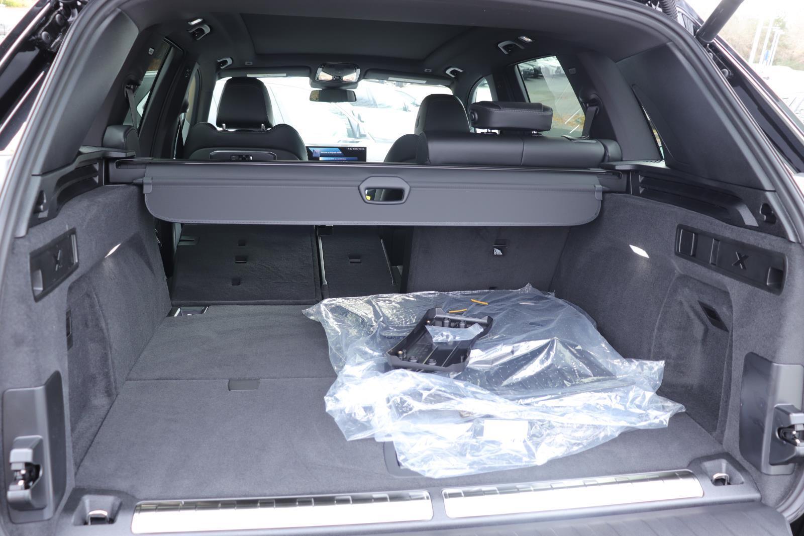 2026 BMW X5 50e - Photo 14