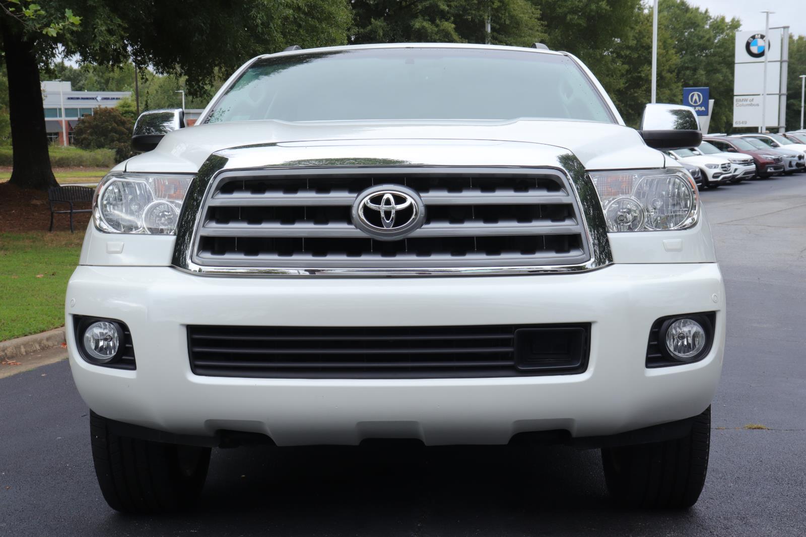2014 Toyota Sequoia Platinum photo 2