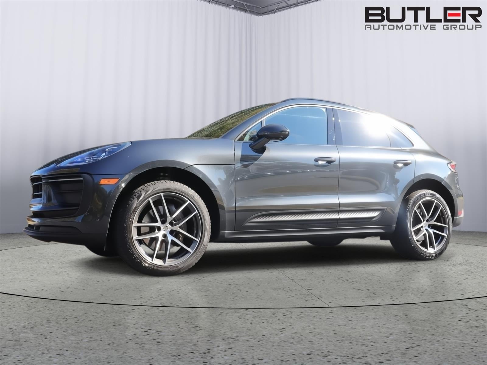 2024 Porsche Macan Base