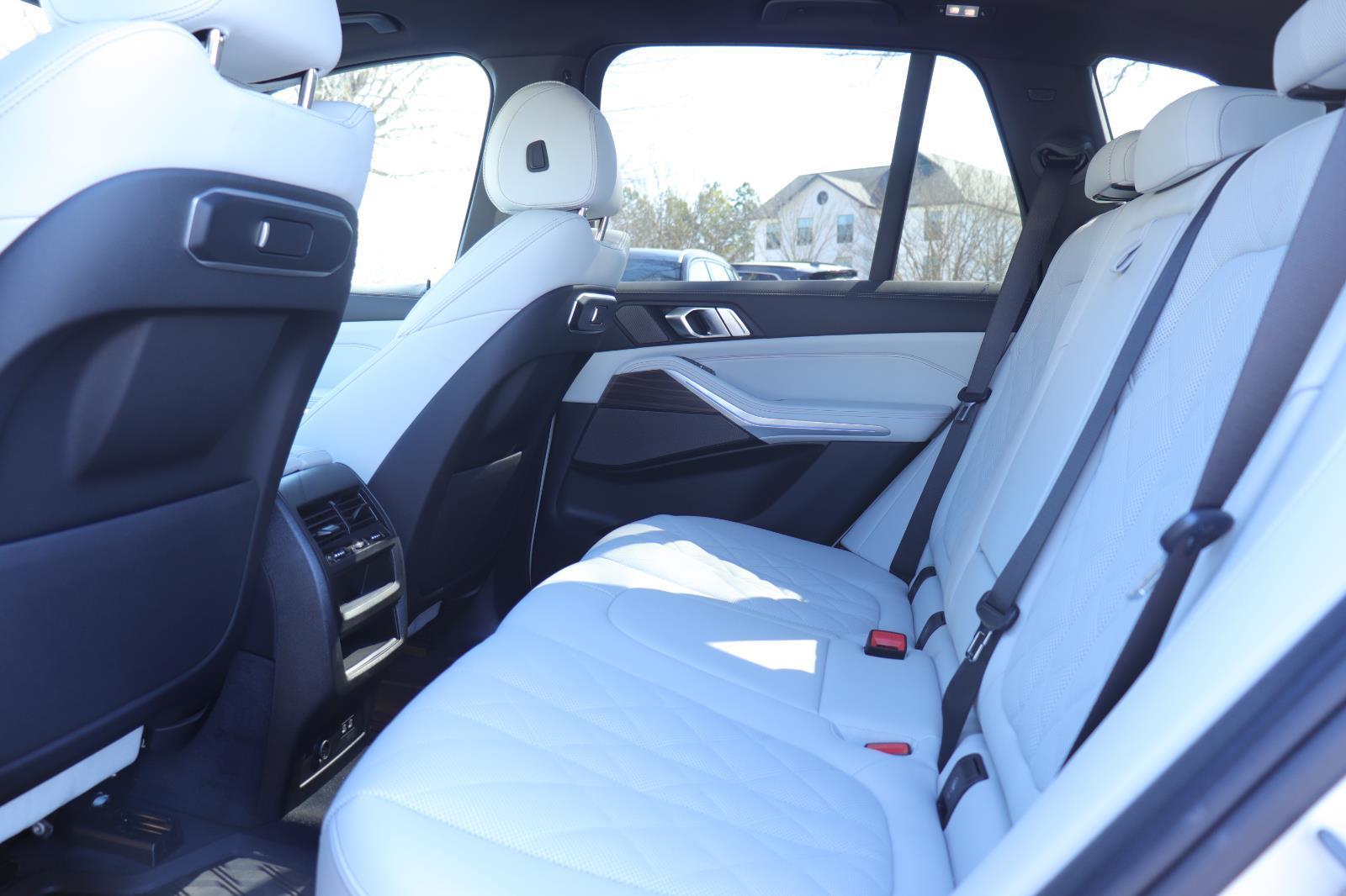 2026 BMW X5 40i - Photo 13