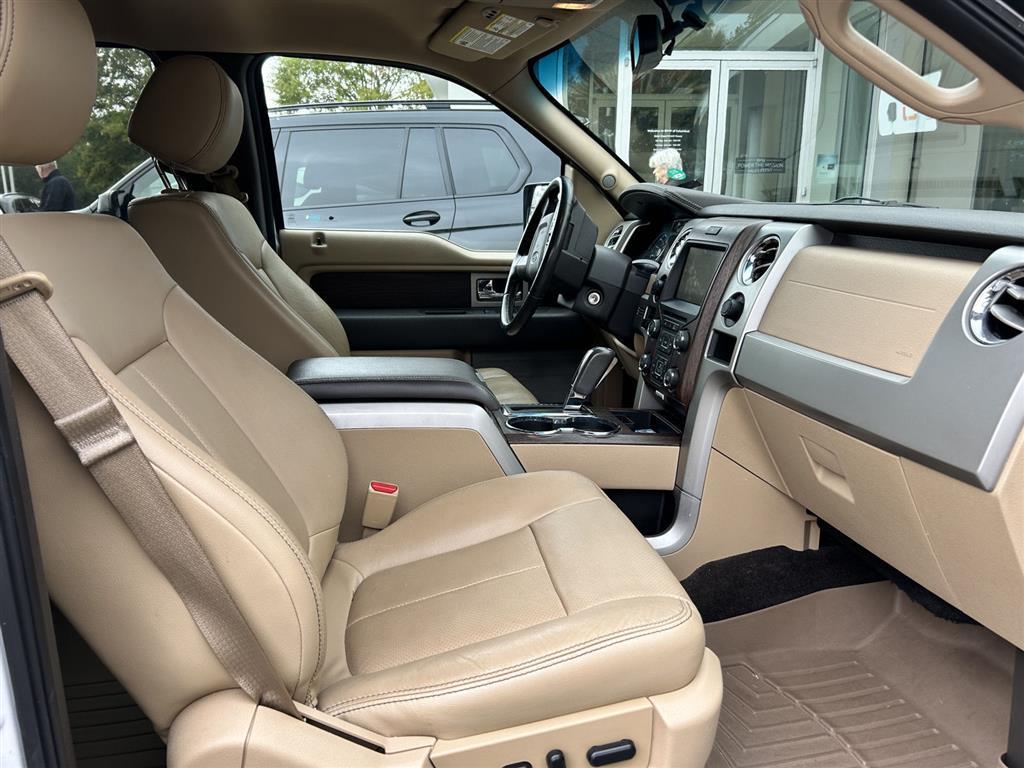 2014 Ford F-150 Lariat photo 2