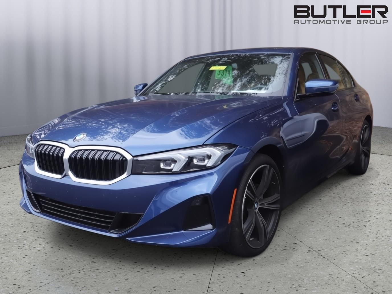 2023 BMW 3 Series 330i's photo