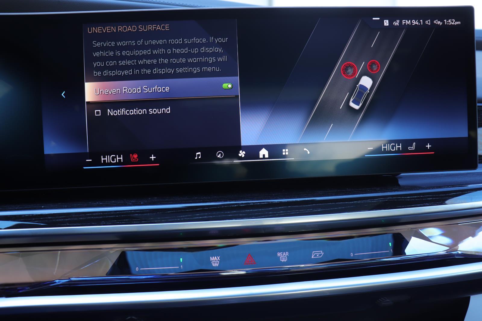 2026 BMW 7 Series 760i - Photo 36