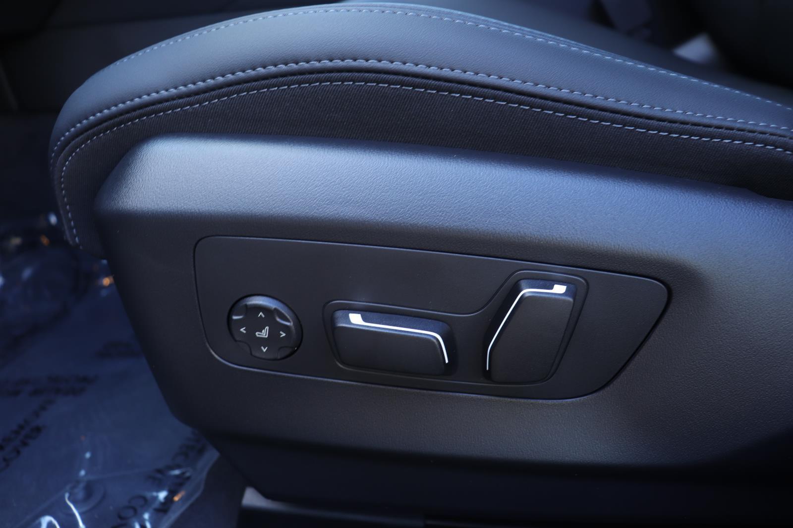 2026 BMW 5 Series 530i - Photo 22