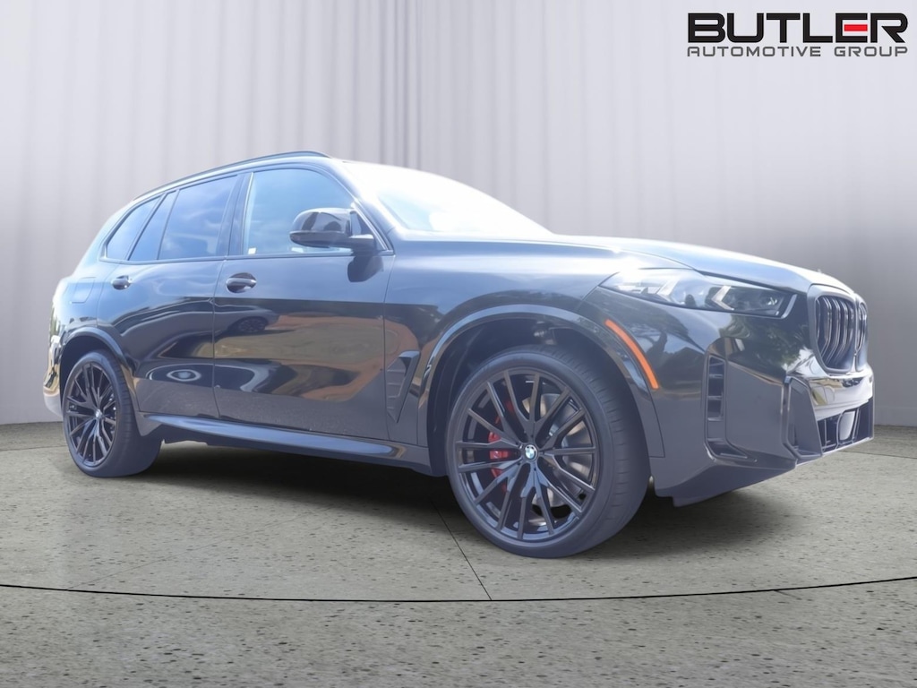 New 2026 BMW X5 M60i Sports Activity Vehicle