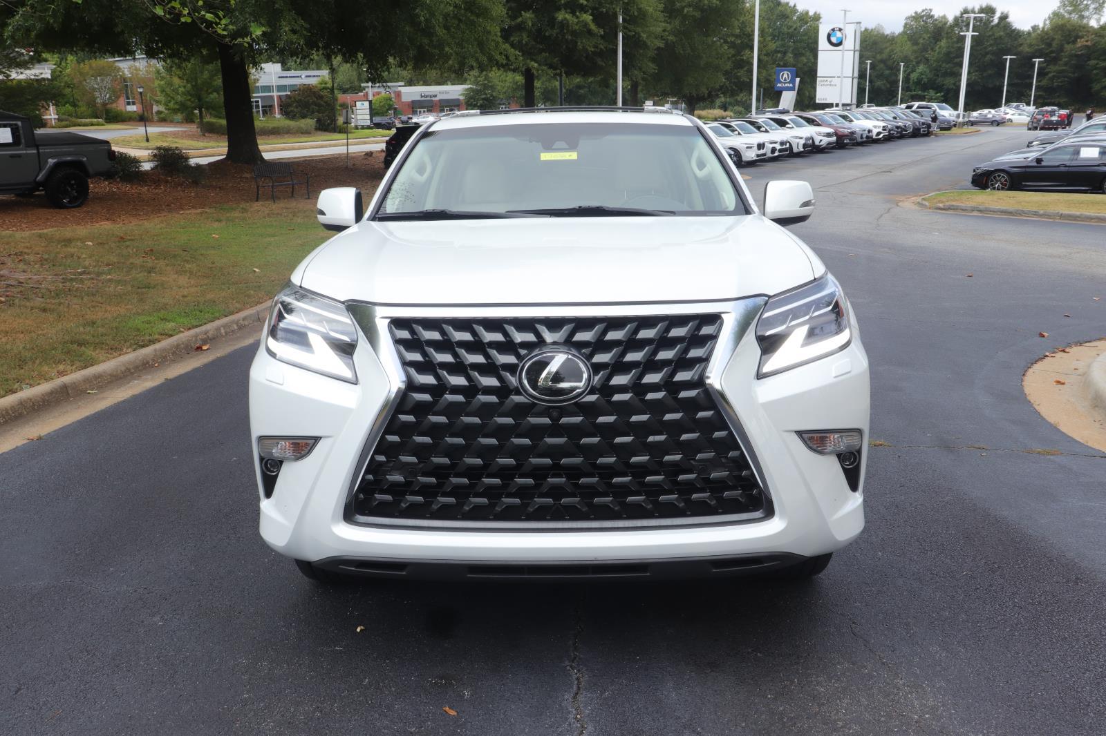 2020 Lexus GX 460 Luxury photo 3
