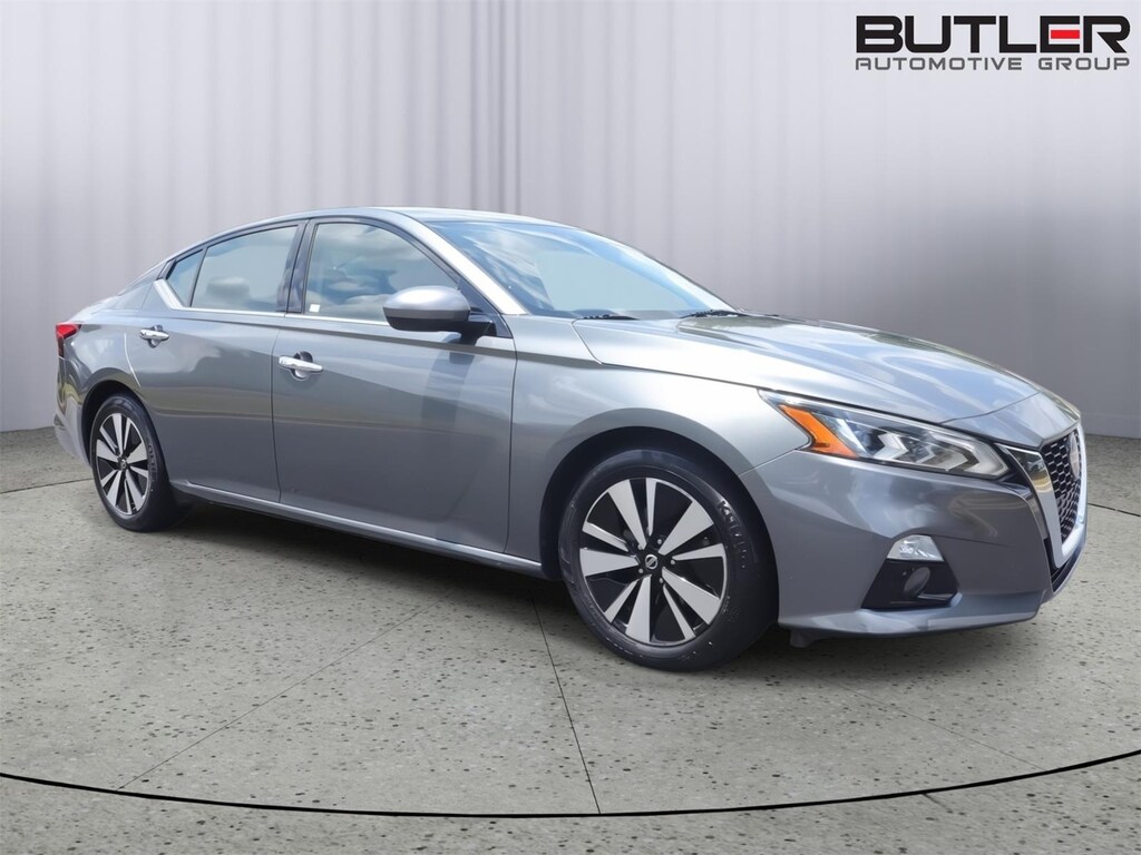 Used 2019 Nissan Altima 2.5 SV Sedan