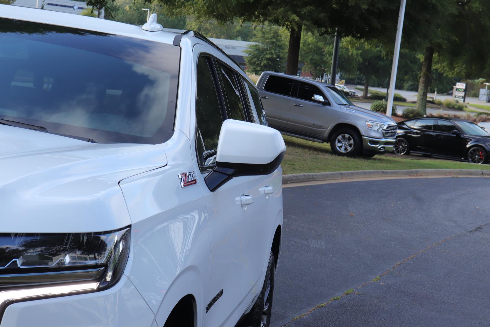 2022 Chevrolet Suburban Z71 photo 4