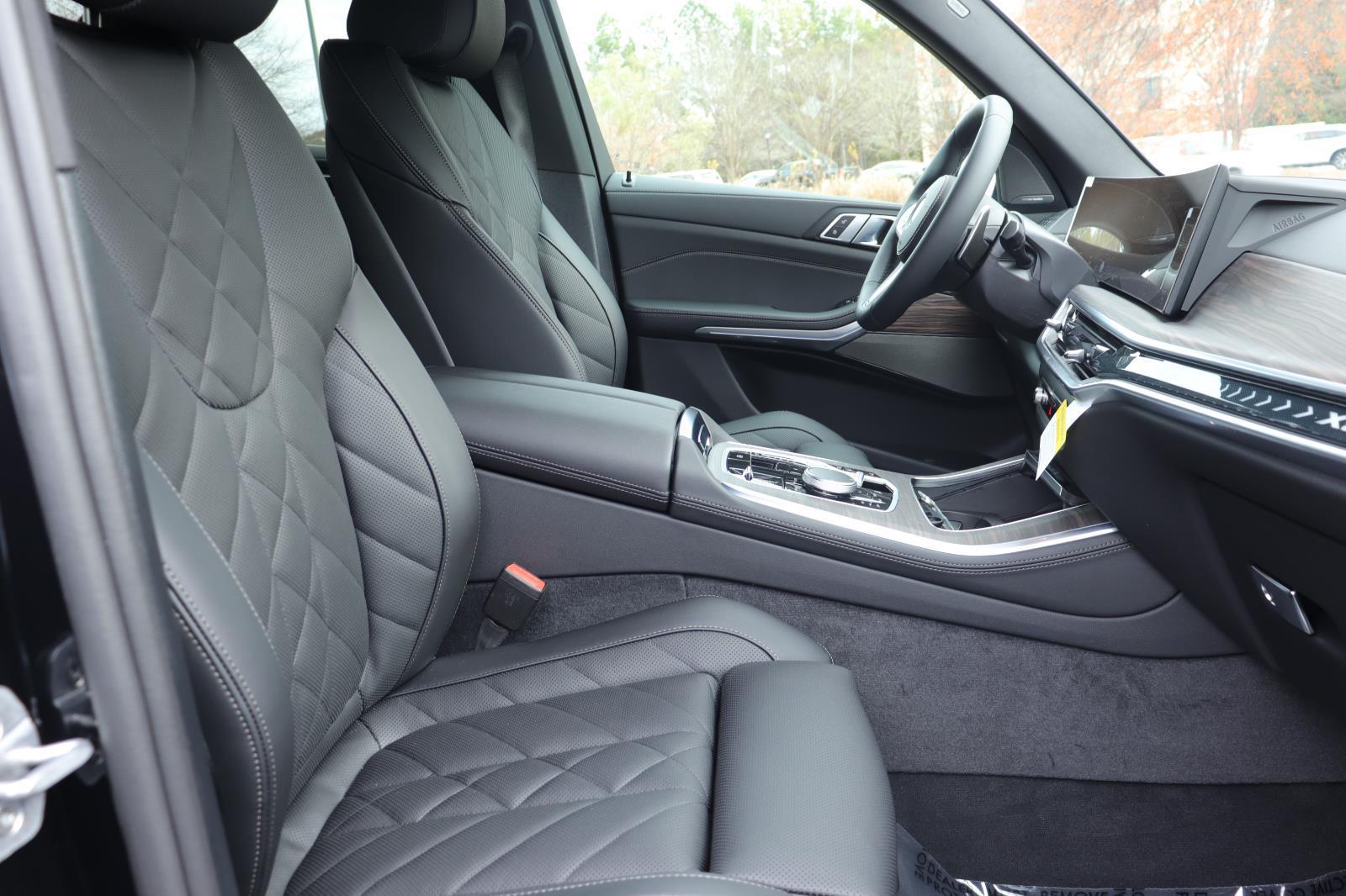 2026 BMW X5 50e - Photo 17