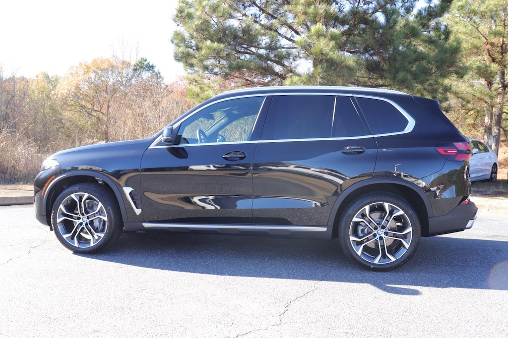 New 2026 BMW X5 sDrive40i Sports Activity Vehicle