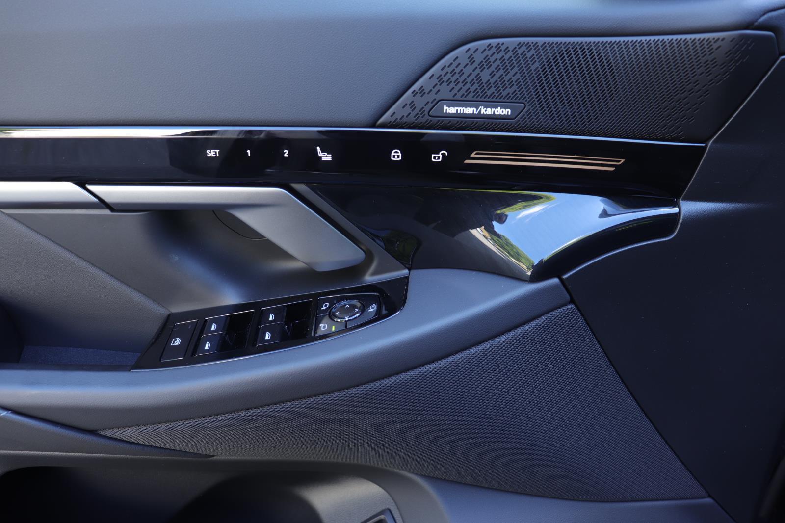 2026 BMW 5 Series 530i - Photo 21